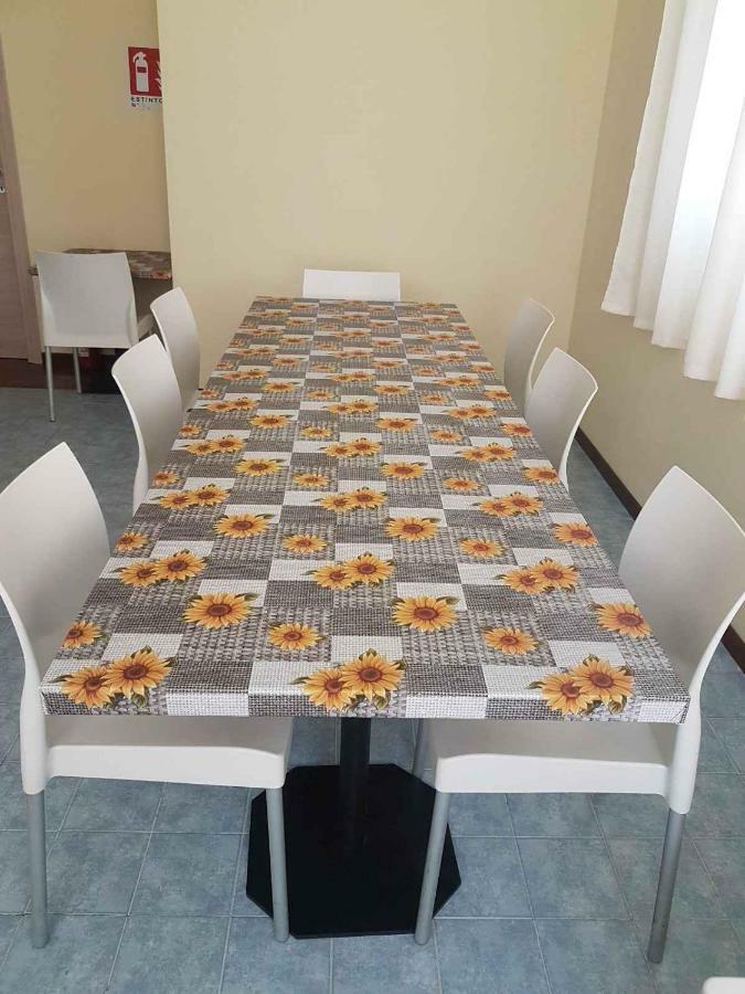 Hotel Piramide Reggio nell'Emilia Buitenkant foto