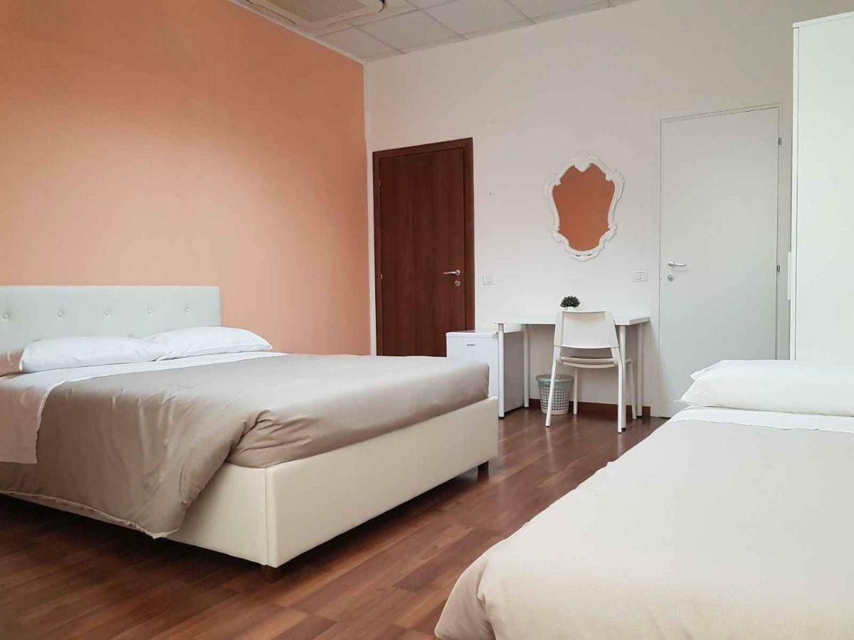 Hotel Piramide Reggio nell'Emilia Buitenkant foto