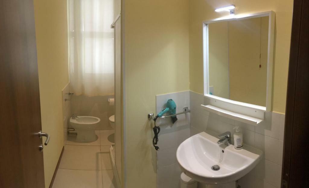 Hotel Piramide Reggio nell'Emilia Buitenkant foto
